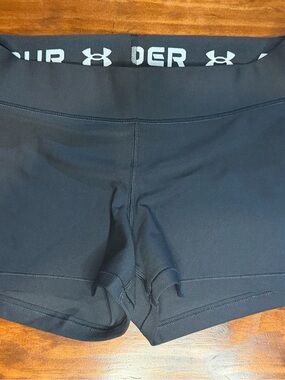 Under Armour Black Women's Athletic Compression Shorts with Logo Waistband